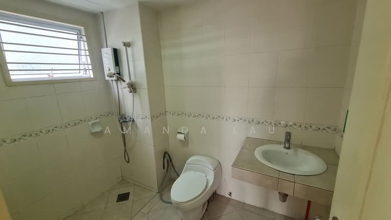 Aseana Puteri untuk Untuk Disewa - RM 1,800 /bulan, Mac 2026 - Master Bathroom - PropertyGuru.com.my