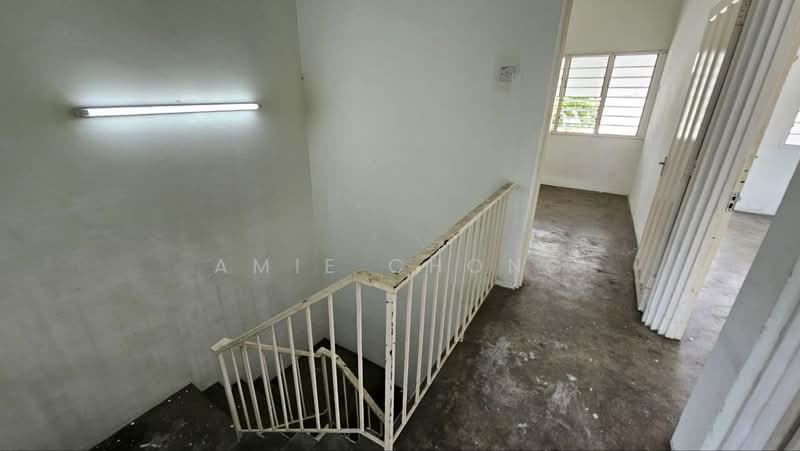Jalan Kuala Kangsar Freehold Double Storey End Lot For Sale untuk Untuk Dijual - RM 350,000, Mac 2026 - PropertyGuru.com.my