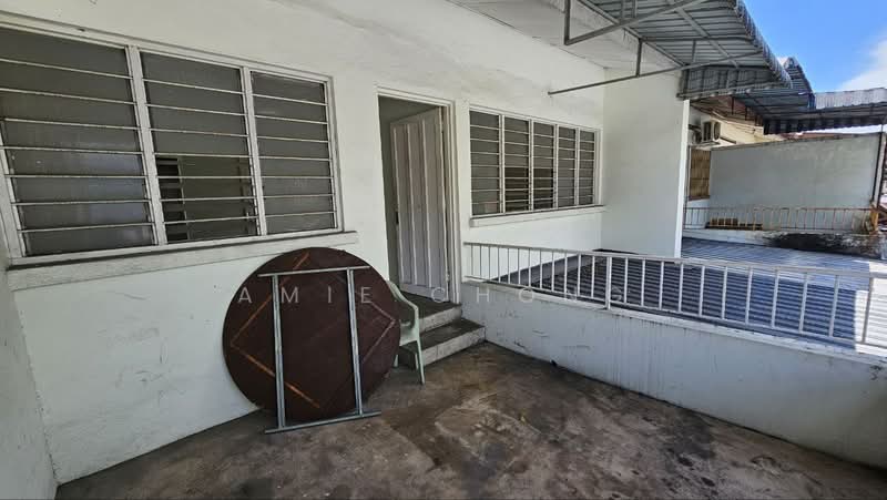 Jalan Kuala Kangsar Freehold Double Storey End Lot For Sale untuk Untuk Dijual - RM 350,000, Mac 2026 - PropertyGuru.com.my