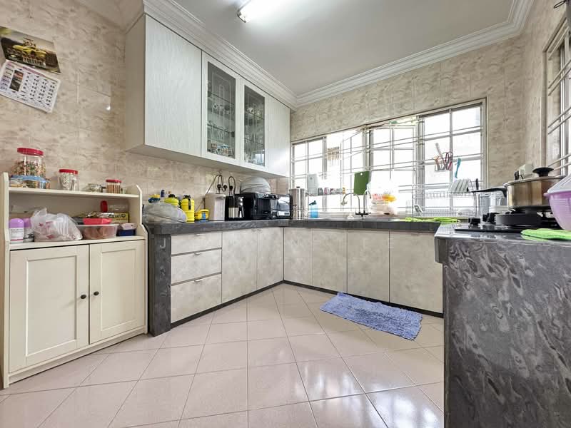 2-storey Terraced House for Sale in Taman Wawasan (Puchong) - Jayden Lee - Kitchen - PropertyGuru.com.my