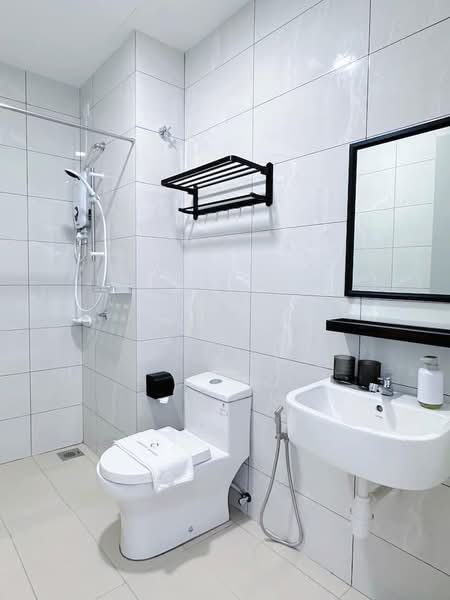 Service Residence for Sale at Amber Cove - Abby Ho - Bathroom - PropertyGuru.com.my