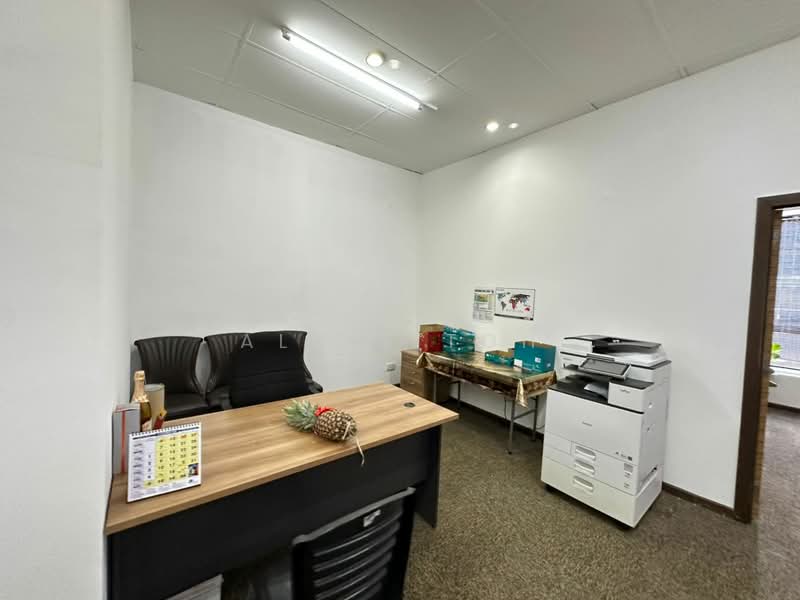 Shop / Office for Sale in Austin Perdana (Tebrau) - Alice Toh - Interior - PropertyGuru.com.my