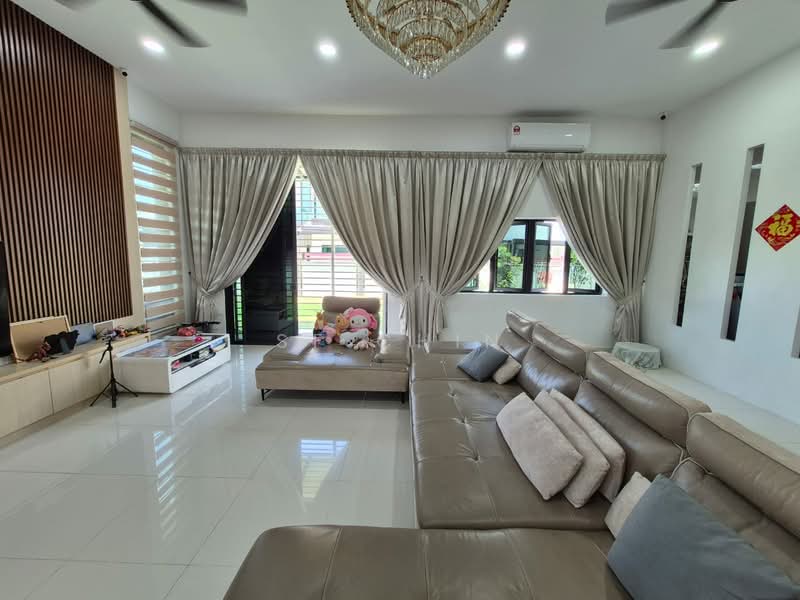 Semi-Detached House for Sale in Puchong (Selangor) - SF Chin - Living Room - PropertyGuru.com.my