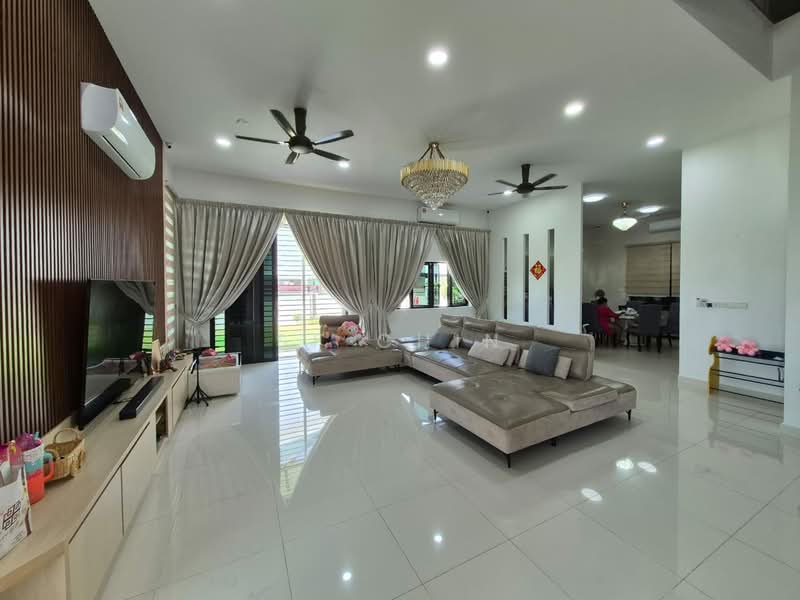 Semi-Detached House for Sale in Puchong (Selangor) - SF Chin - Living Room - PropertyGuru.com.my