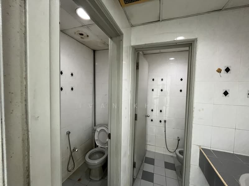 Office for Rent in Petaling Jaya (Selangor) - Ivan Kho - Bathroom - PropertyGuru.com.my
