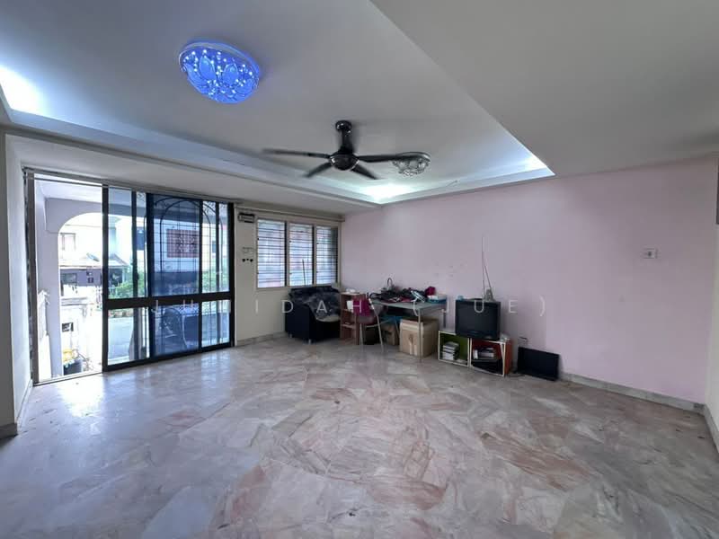 Taman Bukit Kajang Baru untuk Untuk Dijual - RM 380,000, Mac 2026 - Living Room - PropertyGuru.com.my