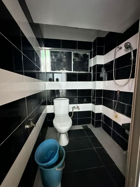 Taman Bukit Kajang Baru untuk Untuk Dijual - RM 380,000, Mac 2026 - Bathroom - PropertyGuru.com.my