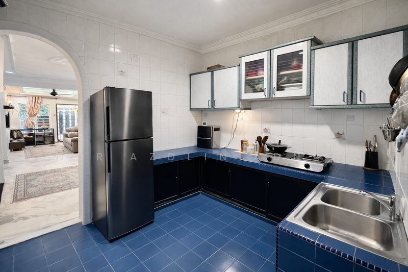 Renovated 1.5 Storey Terrace Taman Cheras Utama untuk Untuk Dijual - RM 450,000, Mac 2026 - Kitchen - PropertyGuru.com.my
