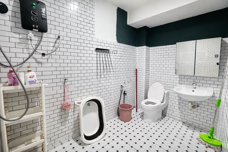 Renovated 1.5 Storey Terrace Taman Cheras Utama untuk Untuk Dijual - RM 450,000, Mac 2026 - Bathroom - PropertyGuru.com.my