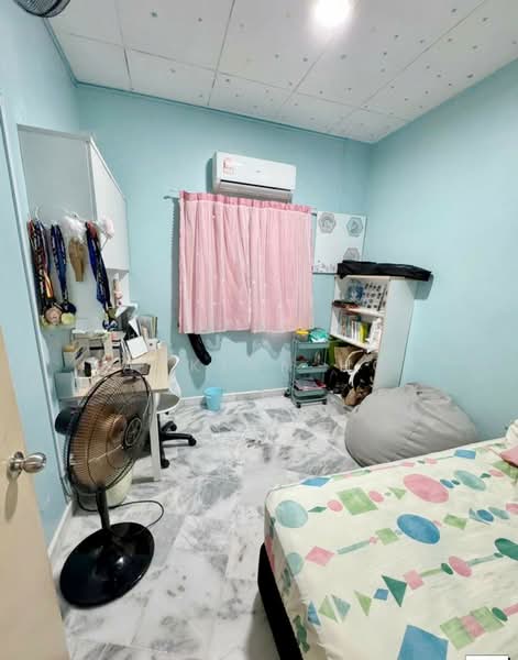 Partially Renovated & Furnished 1.5 Sty Zapin Bandar Bukit Raja Klang untuk Untuk Dijual - RM 450,000, Mac 2026 - Bedroom - PropertyGuru.com.my