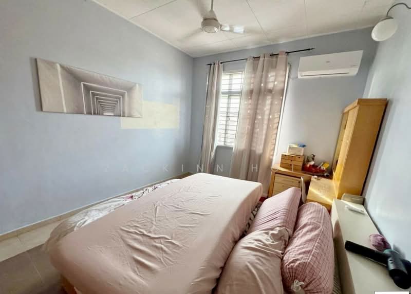 Partially Renovated & Furnished 1.5 Sty Zapin Bandar Bukit Raja Klang untuk Untuk Dijual - RM 450,000, Mac 2026 - Bedroom - PropertyGuru.com.my