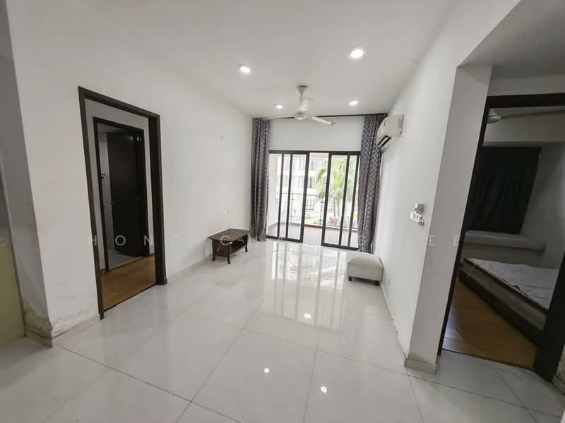 Royal Strand @ Country Garden Danga Bay untuk Untuk Disewa - RM 2,100 /bulan, Mac 2026 - Living Room - PropertyGuru.com.my