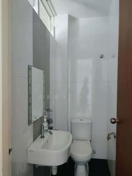 Taman Sayang Selasih untuk Untuk Dijual - RM 800,000, Mac 2026 - Bathroom - PropertyGuru.com.my
