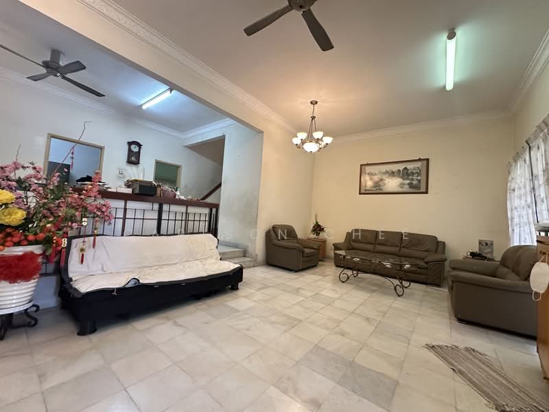 2-storey Terraced House for Sale in Bukit Jelutong (Shah Alam) - Carlson Chee - Living Room - PropertyGuru.com.my