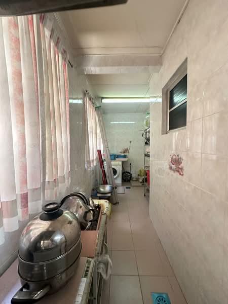 2-storey Terraced House for Sale in Bukit Jelutong (Shah Alam) - Carlson Chee - Kitchen - PropertyGuru.com.my