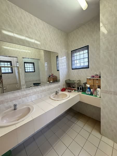 2-storey Terraced House for Sale in Bukit Jelutong (Shah Alam) - Carlson Chee - Bathroom - PropertyGuru.com.my