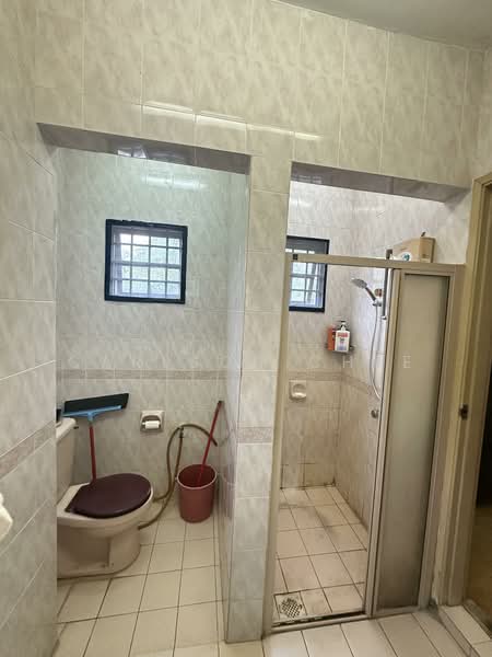 2-storey Terraced House for Sale in Bukit Jelutong (Shah Alam) - Carlson Chee - Bathroom - PropertyGuru.com.my