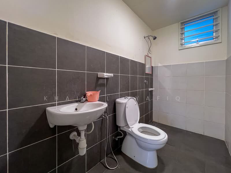 Melodi Perdana untuk Untuk Disewa - RM 1,300 /bulan, Mac 2026 - Bathroom - PropertyGuru.com.my