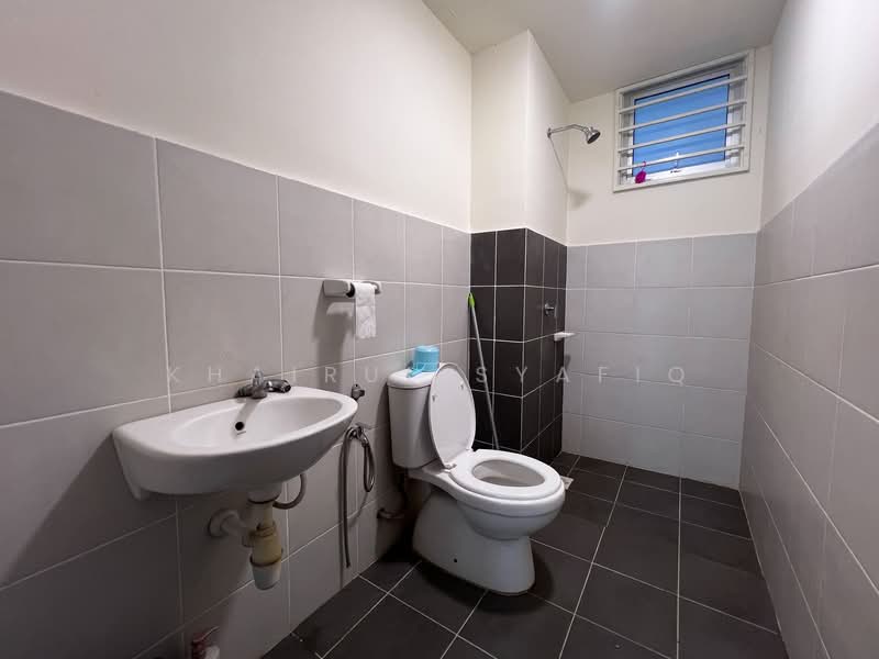 Melodi Perdana untuk Untuk Disewa - RM 1,300 /bulan, Mac 2026 - Bathroom - PropertyGuru.com.my