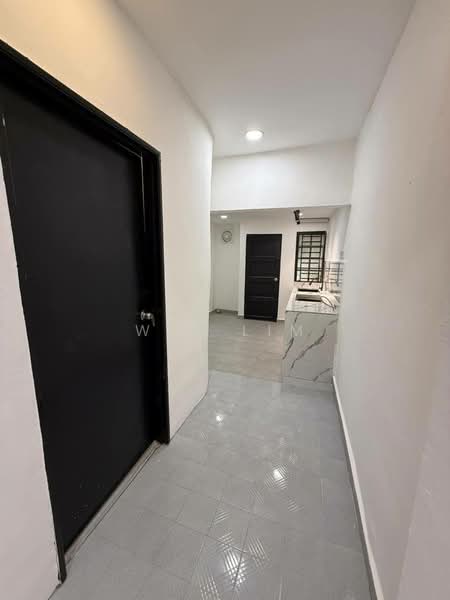 Rumah Teres 2 Tingkat untuk Dijual di Taman Nora (Ulu Tiram) - Win Lim - Corridor - PropertyGuru.com.my