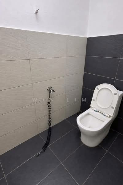Rumah Teres 2 Tingkat untuk Dijual di Taman Nora (Ulu Tiram) - Win Lim - Bathroom - PropertyGuru.com.my