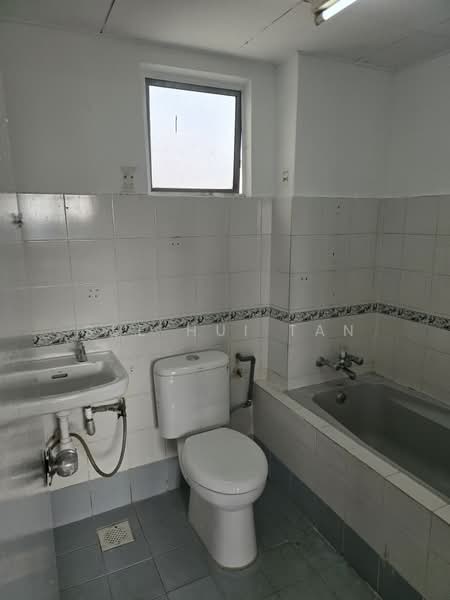 Condominium for Sale at Menara D'sara - See Hui Tan - Bathroom - PropertyGuru.com.my