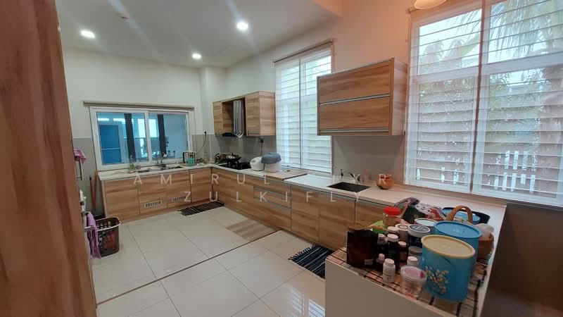 Perdana Lakeview East untuk Untuk Disewa - RM 5,800 /bulan, Mac 2026 - Kitchen - PropertyGuru.com.my