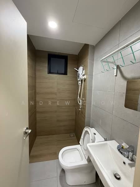 Condominium for Rent at Vivo Executive Apartment - Andrew Chow - Bathroom - PropertyGuru.com.my
