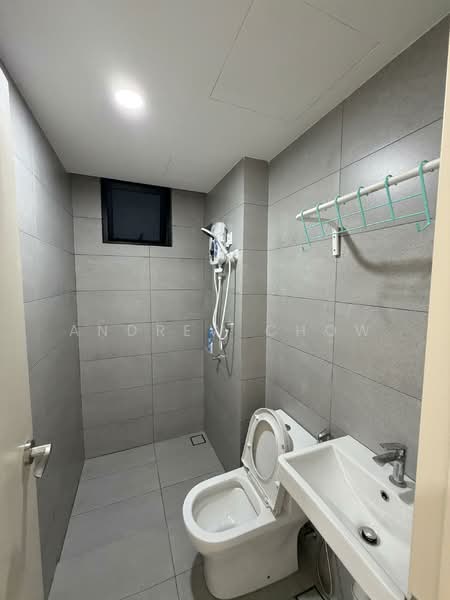 Condominium for Rent at Vivo Executive Apartment - Andrew Chow - Bathroom - PropertyGuru.com.my