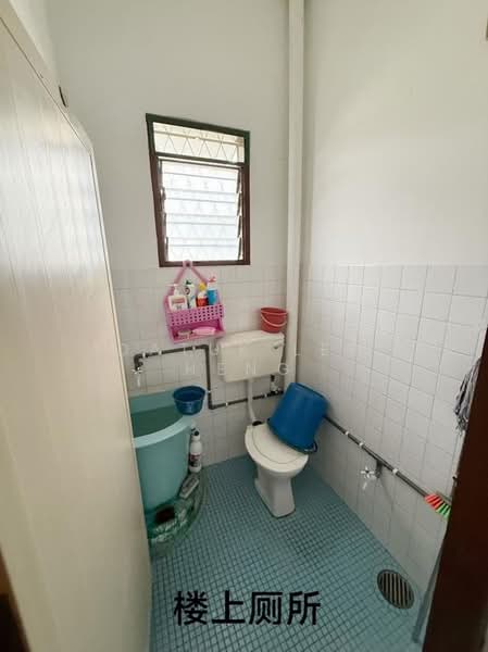 Taman Pengkalan Barat untuk Untuk Dijual - RM 280,000, Mac 2026 - Bathroom - PropertyGuru.com.my
