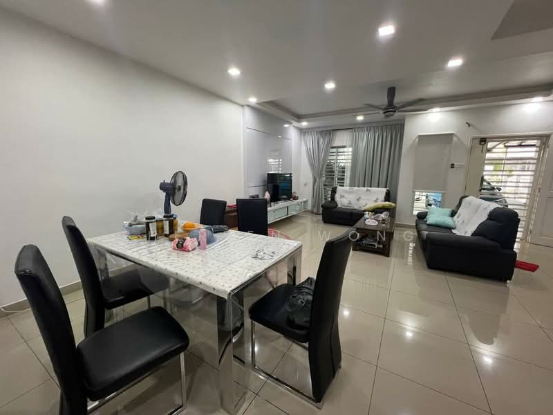2-storey Terraced House for Sale in Taman Seri Austin (Tebrau) - Shereen Wong - Living Room - PropertyGuru.com.my