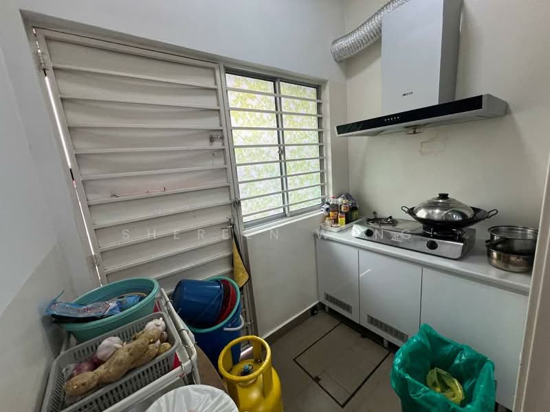 2-storey Terraced House for Sale in Taman Seri Austin (Tebrau) - Shereen Wong - Kitchen - PropertyGuru.com.my