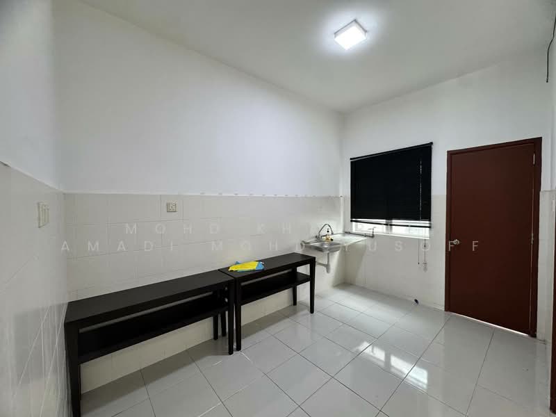 Pelangi Semenyih 2 (Phase 3) untuk Untuk Dijual - RM 420,000, Mac 2026 - Kitchen - PropertyGuru.com.my