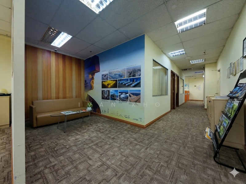 Office for Rent in Petaling Jaya (Selangor) - Ivan Kho - Corridor - PropertyGuru.com.my