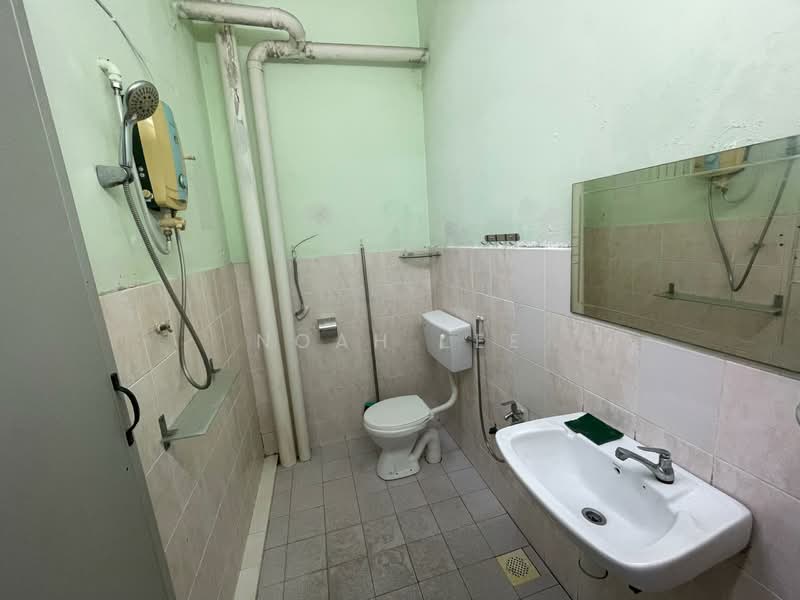 2-storey Terraced House for Sale in Kampung Pendamar (Klang) - Noah Lee - Bathroom - PropertyGuru.com.my