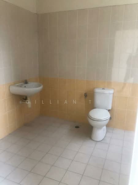 Semi-Detached House for Sale in Sungai Buloh (Selangor) - Gillian Tan - Bathroom - PropertyGuru.com.my