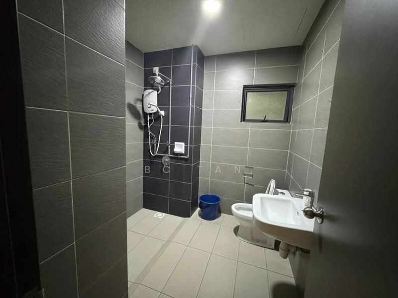 Condominium for Rent at The Henge - BC TAN - Bathroom - PropertyGuru.com.my