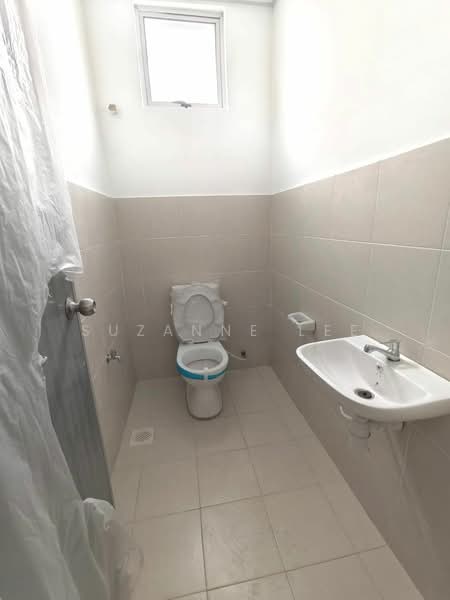 Shop / Office for Rent in Kampung Tanjung Kupang (Gelang Patah) - Suzanne Lee - WASHROOM  - PropertyGuru.com.my
