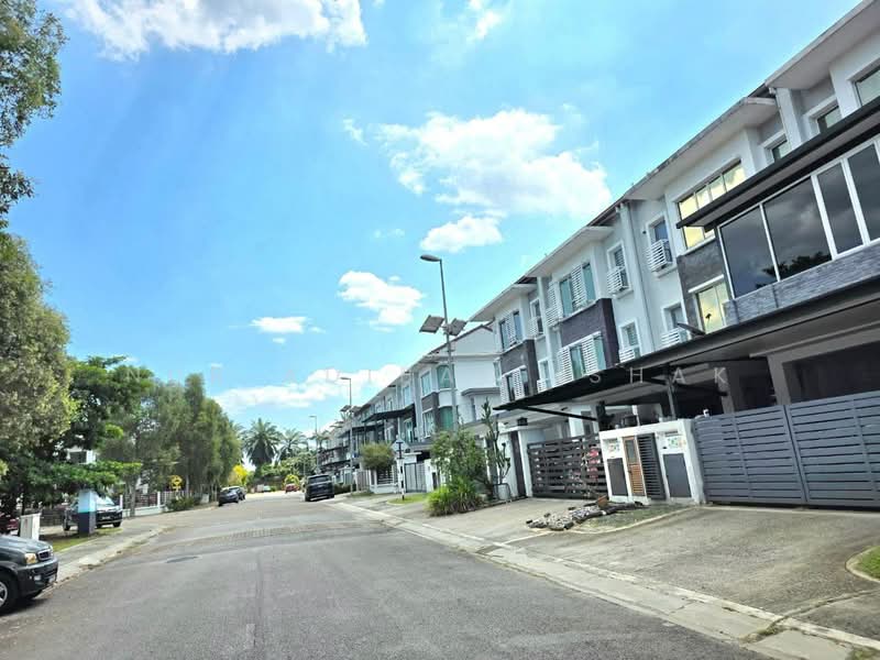 2.5 Storey Superlink USJ Heights untuk Untuk Disewa - RM 4,500 /bulan, Mac 2026 - Exterior - PropertyGuru.com.my