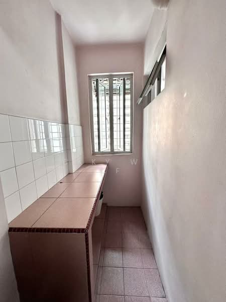 Taman Cahaya untuk Untuk Disewa - RM 1,300 /bulan, Mac 2026 - Kitchen - PropertyGuru.com.my