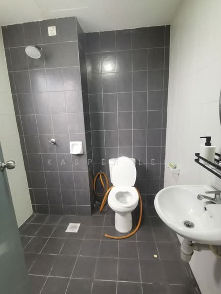 Scott Towers @ Larkin JB untuk Untuk Dijual - RM 380,000, Mac 2026 - Bathroom - PropertyGuru.com.my