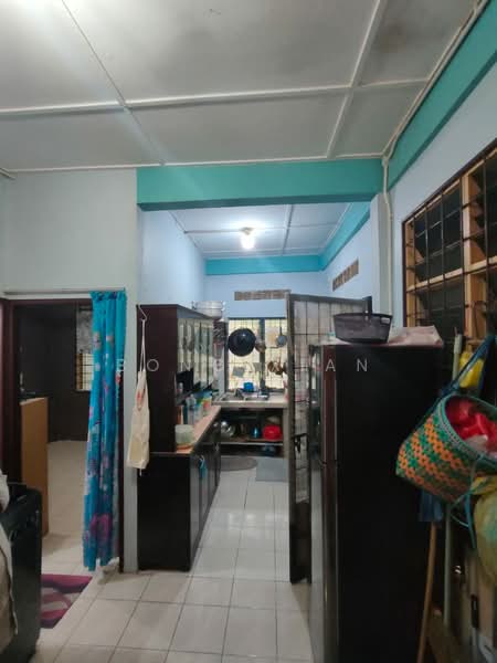 1-storey Terraced House for Sale in Kuching (Sarawak) - Bong Xian - Kitchen - PropertyGuru.com.my