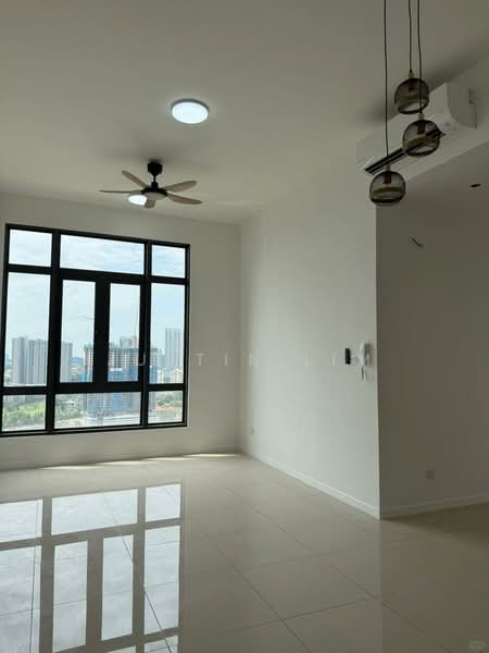 The Maple Residences untuk Untuk Dijual - RM 926,560, Mac 2026 - Living Room - PropertyGuru.com.my