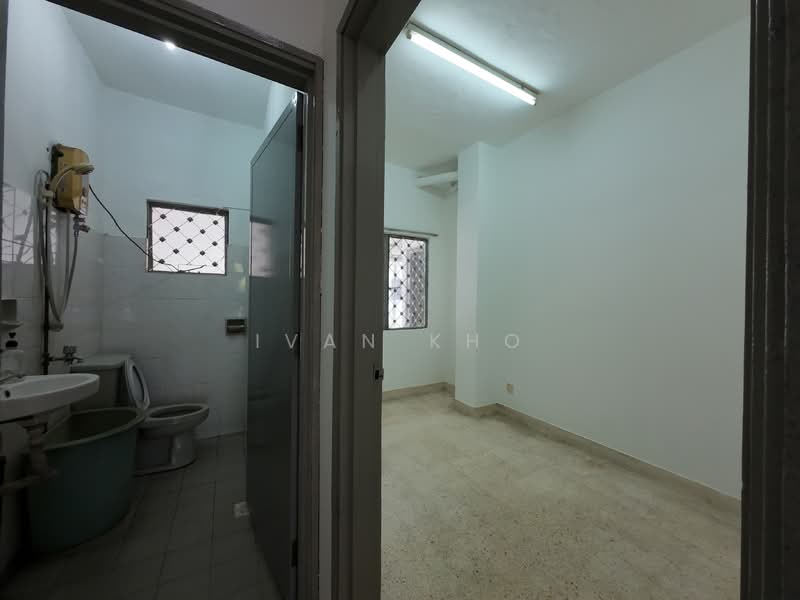 Taman Megah SS24 untuk Untuk Disewa - RM 2,700 /bulan, Mac 2026 - Bathroom - PropertyGuru.com.my