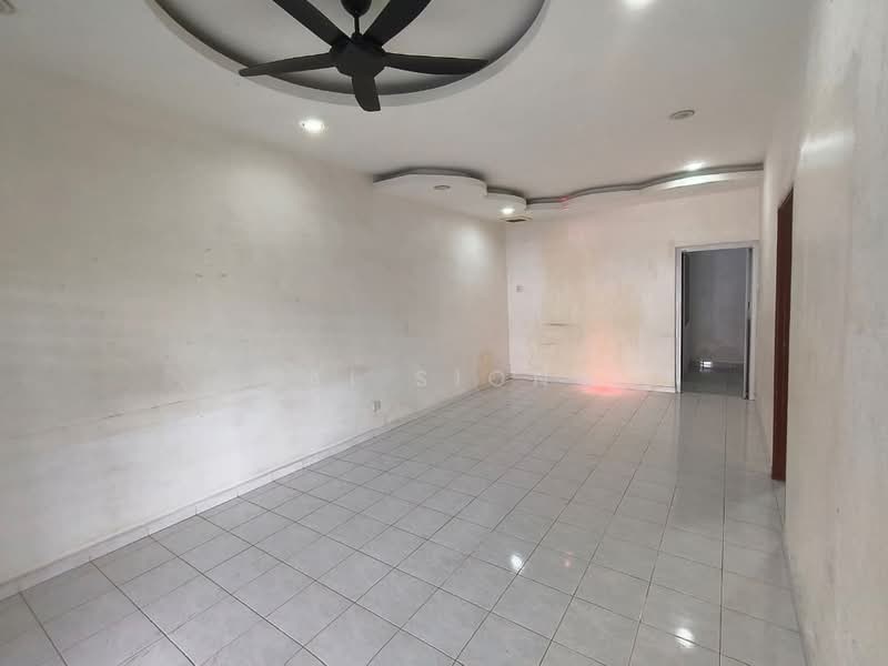 1-storey Terraced House for Sale in Skudai (Johor) - Kai Siong - Living Room - PropertyGuru.com.my