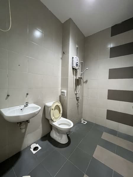 Taman Gaya untuk Untuk Disewa - RM 4,500 /bulan, Mac 2026 - Bathroom - PropertyGuru.com.my