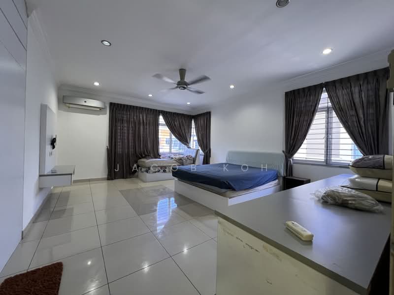 Taman Gaya untuk Untuk Disewa - RM 4,500 /bulan, Mac 2026 - Bedroom - PropertyGuru.com.my