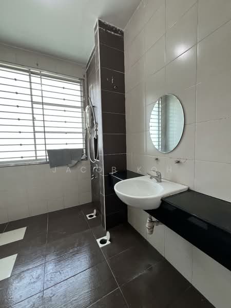 Taman Gaya untuk Untuk Disewa - RM 4,500 /bulan, Mac 2026 - Bathroom - PropertyGuru.com.my