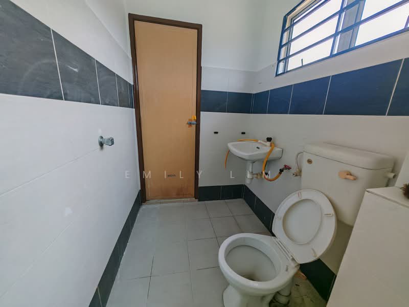 Semi-Detached House for Rent in Klang (Selangor) - Emily Lim - Bathroom - PropertyGuru.com.my