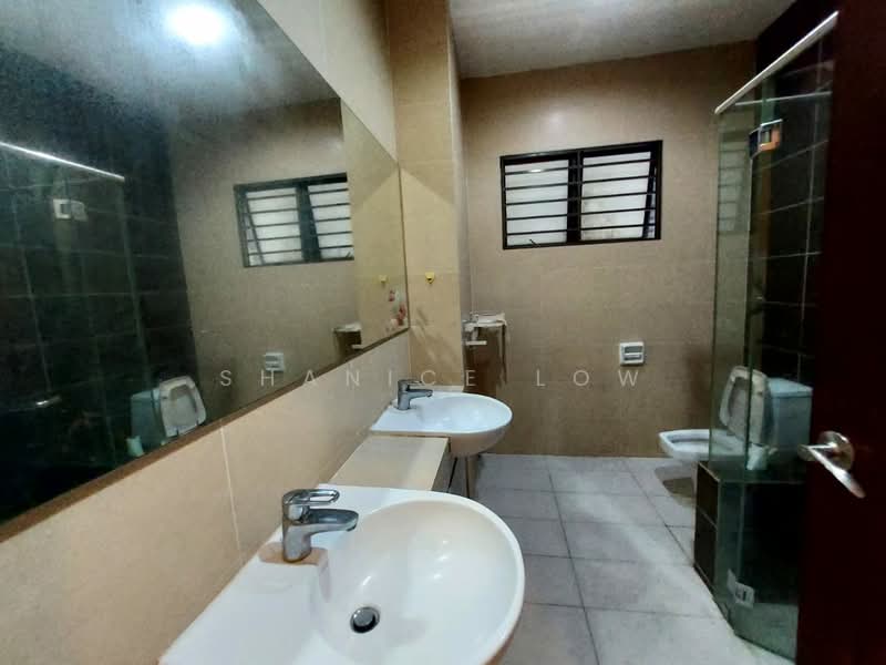 2-storey Terraced House for Sale in Bandar Puteri Puchong (Puchong) - Shanice Low - Bathroom - PropertyGuru.com.my